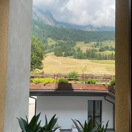 Maison Poluc - Maison Adeline Lejlighedshotel Champoluc