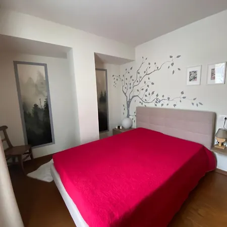 מלון דירות Maison Poluc - Maison Adeline 3*