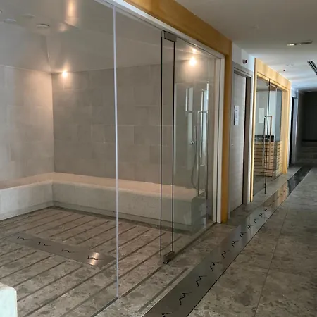 Apartahotel Maison Poluc - Maison Adeline